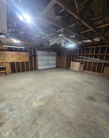 1909 S H Street, Elwood, IN 46036