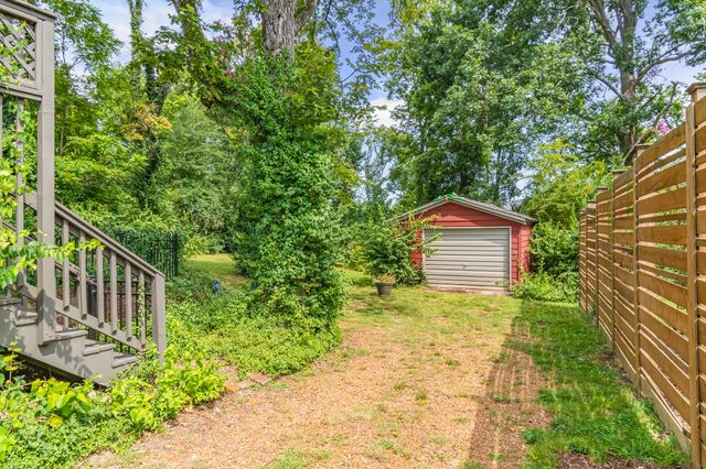 1720 N Observatory Dr, Nashville, TN 37215