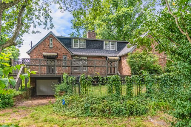 1720 N Observatory Dr, Nashville, TN 37215