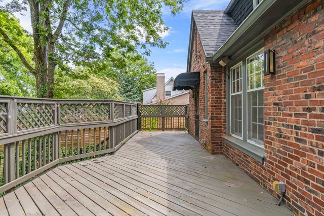 1720 N Observatory Dr, Nashville, TN 37215