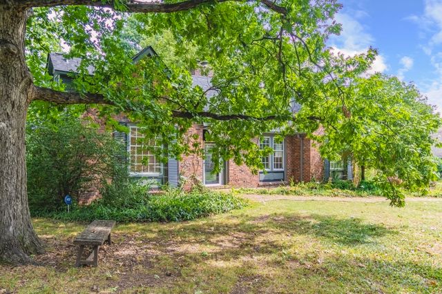 1720 N Observatory Dr, Nashville, TN 37215