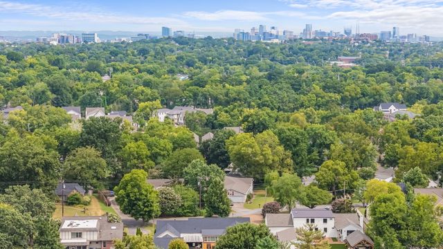 1720 N Observatory Dr, Nashville, TN 37215