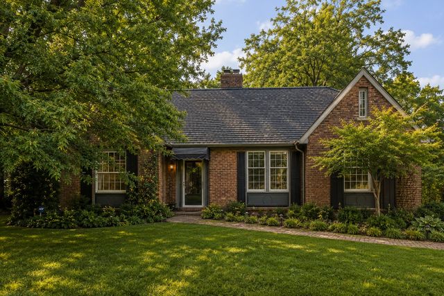 1720 N Observatory Dr, Nashville, TN 37215