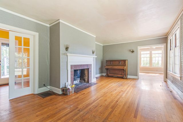 1720 N Observatory Dr, Nashville, TN 37215