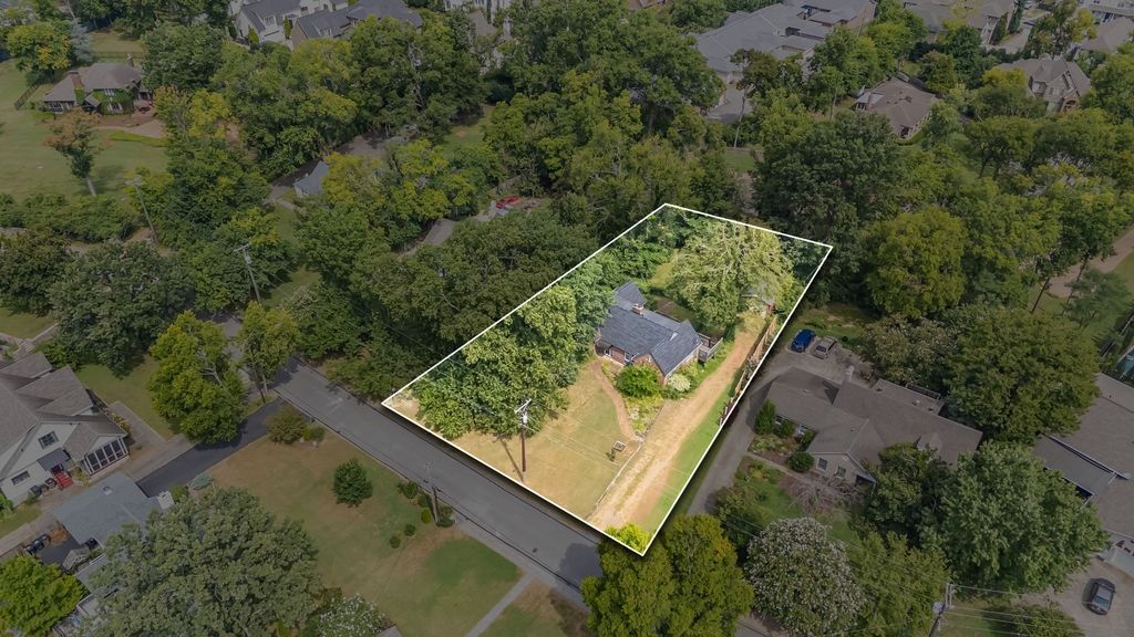 1720 N Observatory Dr, Nashville, TN 37215