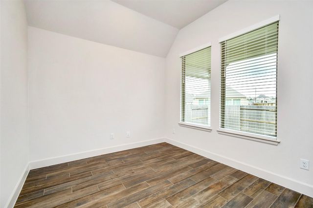 1318 Lakeside Creek Road, Magnolia, TX 77354