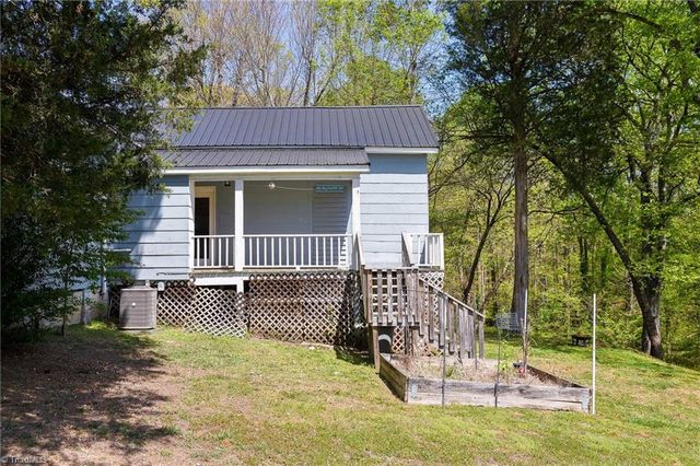 17 Hackney Street, Lexington, NC 27292