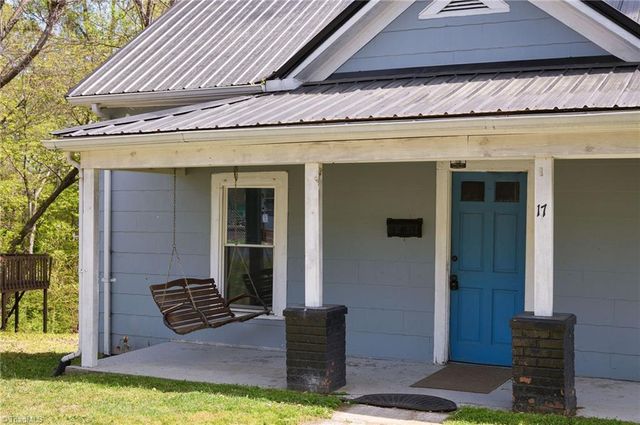 17 Hackney Street, Lexington, NC 27292