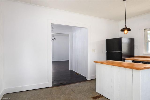 17 Hackney Street, Lexington, NC 27292