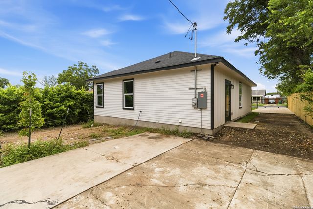 412 MONTICELLO CT, San Antonio, TX 78223