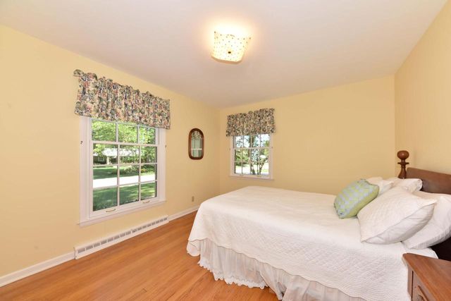 7758 N Berwyn AVENUE, Glendale, WI 53209