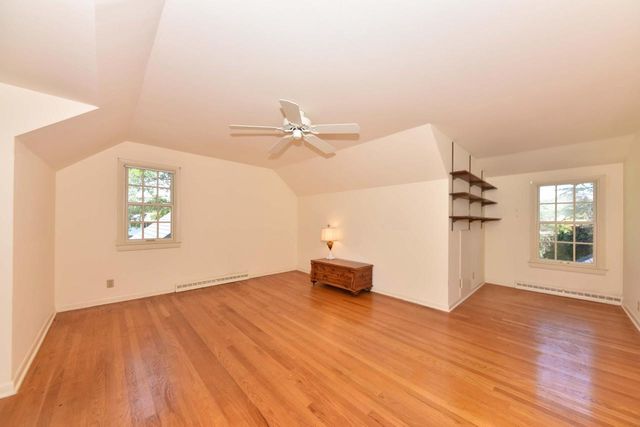 7758 N Berwyn AVENUE, Glendale, WI 53209