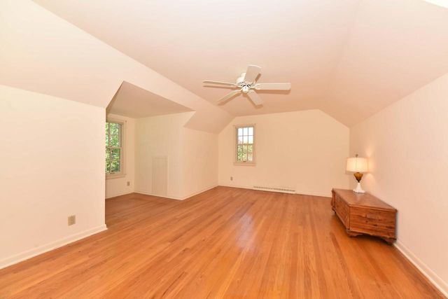 7758 N Berwyn AVENUE, Glendale, WI 53209
