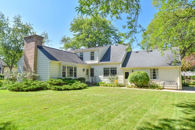 7758 N Berwyn AVENUE, Glendale, WI 53209