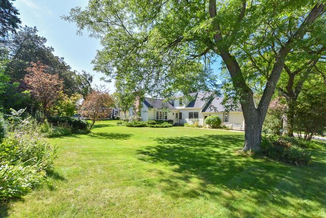 7758 N Berwyn AVENUE, Glendale, WI 53209