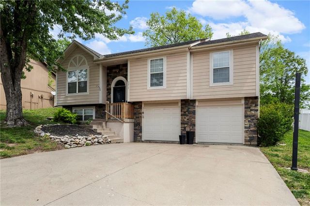 3217 S Elizabeth Avenue S, Independence, MO 64057