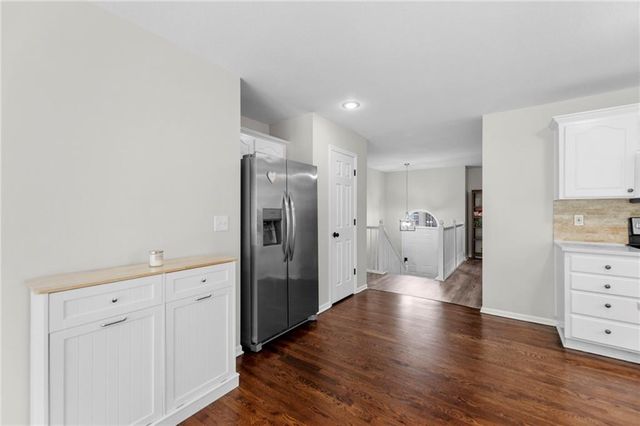 3217 S Elizabeth Avenue S, Independence, MO 64057
