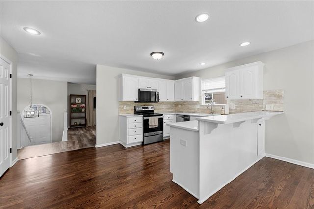 3217 S Elizabeth Avenue S, Independence, MO 64057