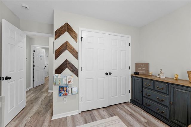 3217 S Elizabeth Avenue S, Independence, MO 64057