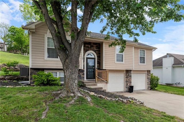 3217 S Elizabeth Avenue S, Independence, MO 64057