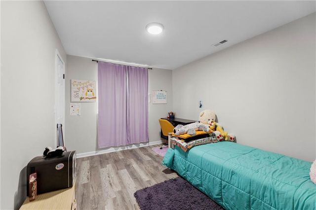 3217 S Elizabeth Avenue S, Independence, MO 64057