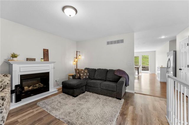 3217 S Elizabeth Avenue S, Independence, MO 64057