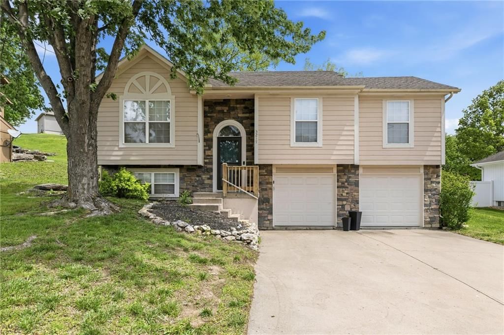 3217 S Elizabeth Avenue S, Independence, MO 64057