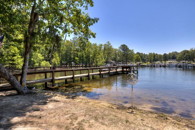 1430 Copeland Drive, Manning, SC 29102