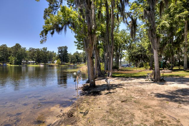 1430 Copeland Drive, Manning, SC 29102