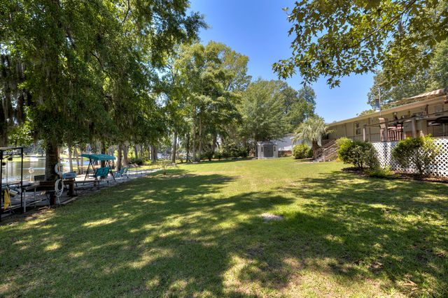 1430 Copeland Drive, Manning, SC 29102
