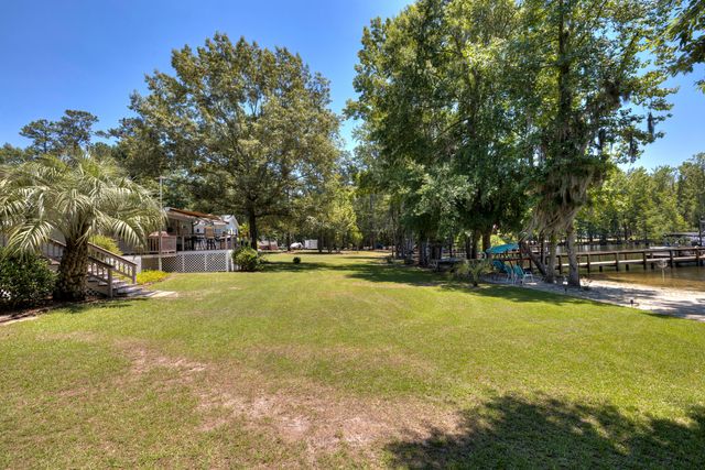 1430 Copeland Drive, Manning, SC 29102