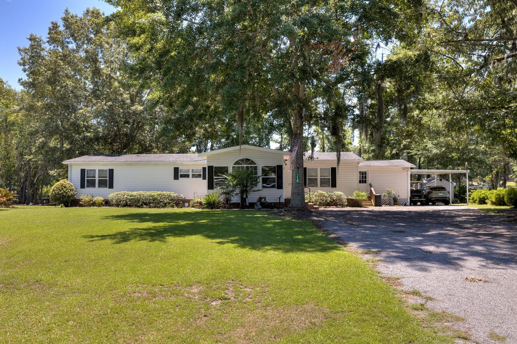 1430 Copeland Drive, Manning, SC 29102