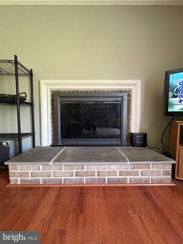 5218 KENSTAN DR, Temple Hills, MD 20748