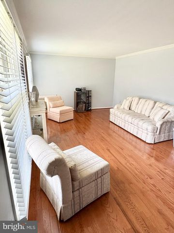 5218 KENSTAN DR, Temple Hills, MD 20748