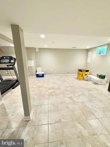 5218 KENSTAN DR, Temple Hills, MD 20748