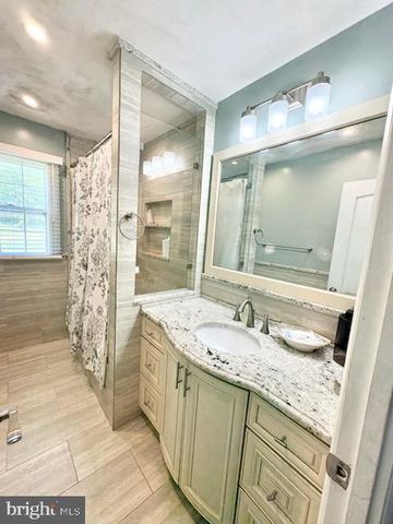 5218 KENSTAN DR, Temple Hills, MD 20748