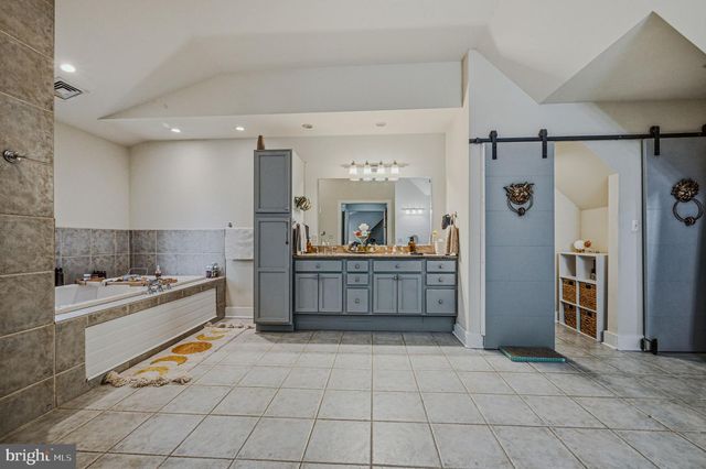 203 NORTHBANK RD, Landenberg, PA 19350