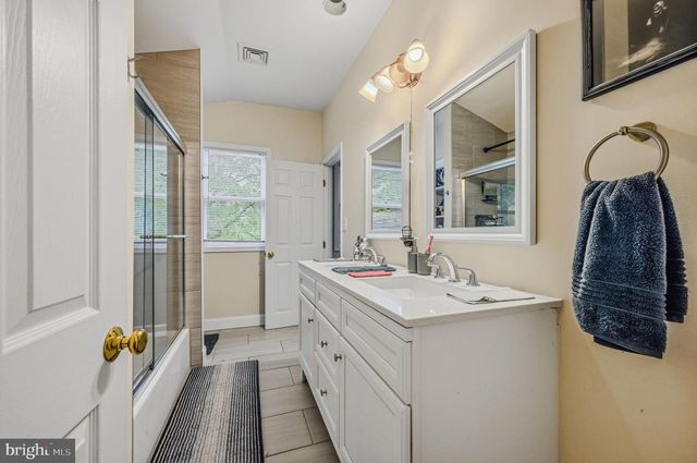 203 NORTHBANK RD, Landenberg, PA 19350