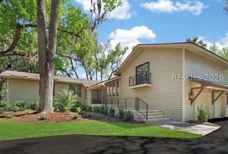 2 Willow Oak Rd W, Hilton Head Island, SC 29928