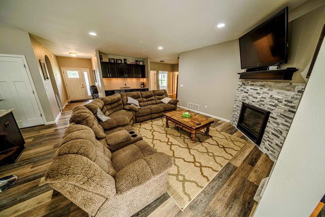 314 Glen Becker Trail, Wisconsin Dells, WI 53965