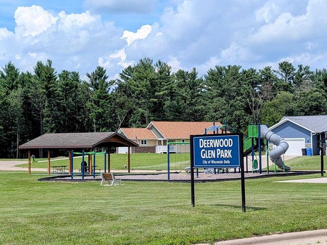 314 Glen Becker Trail, Wisconsin Dells, WI 53965