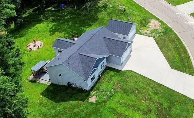 314 Glen Becker Trail, Wisconsin Dells, WI 53965