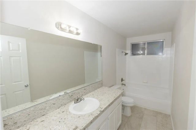 5810 W Tenaya, Fresno, CA 93722