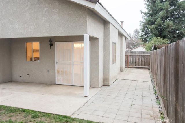 5810 W Tenaya, Fresno, CA 93722