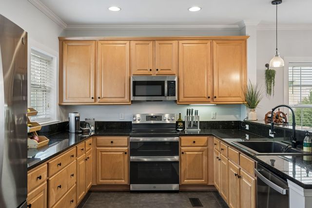 241 Etiwan Pointe Drive Unit 117-1, Mount Pleasant, SC 29464