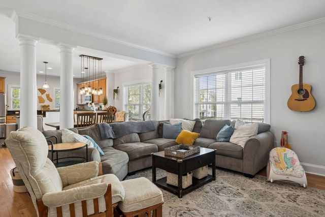 241 Etiwan Pointe Drive Unit 117-1, Mount Pleasant, SC 29464