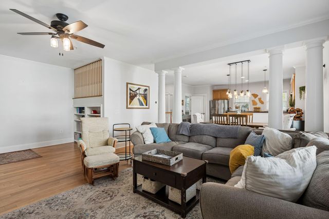 241 Etiwan Pointe Drive Unit 117-1, Mount Pleasant, SC 29464