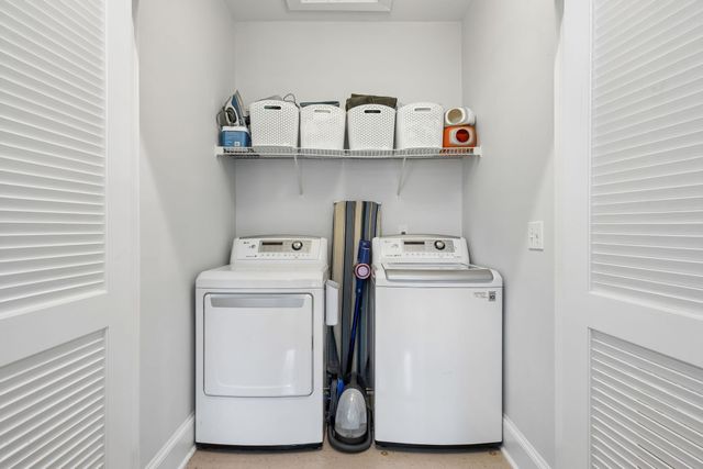 241 Etiwan Pointe Drive Unit 117-1, Mount Pleasant, SC 29464