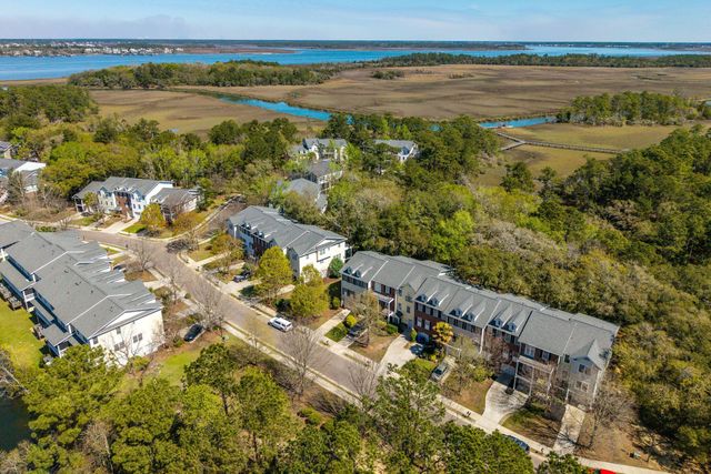 241 Etiwan Pointe Drive Unit 117-1, Mount Pleasant, SC 29464