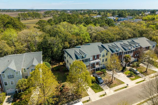 241 Etiwan Pointe Drive Unit 117-1, Mount Pleasant, SC 29464